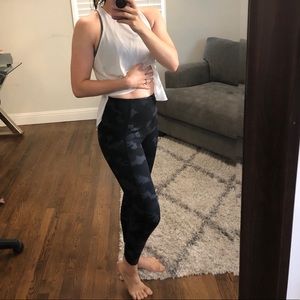 Yogalicious Dark Gray camo print leggings - M